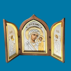 Казанська Богородиця ікона - складень 17х11 см. пластмасса.