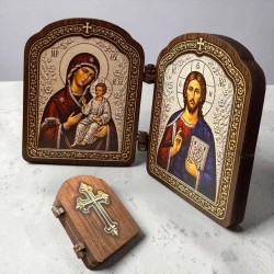 Складень Богородиця і Спаситель 5х6 см. дерево 2 види.