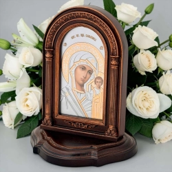 Ікона Богородиці Казанська на підсавці з дерева висота 19 см.