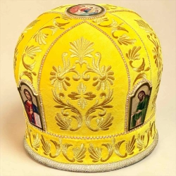 Мітра жовта оксамит вишита каміння 57 розмір.