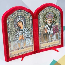 Складень оксамит Богородиця Семистрільна і Спаситель  17х20 см. 2 кольори в асорт.