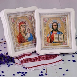 Вінчальна пара в дерев