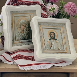 Вінчальна пара ікон 20х18 см. кіот дерево білий колір літографія.