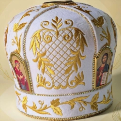 Митра оксамит біла вишита 57 розмір 