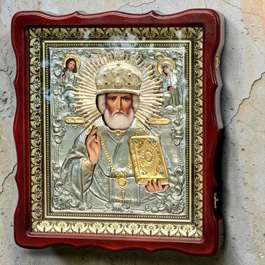 Икона Святой Николай киот из ольхи риза метал, позолота, посеребрение  багет 42х37 см.