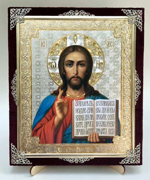 Икона в ассортименте с частицей ладана, бархат с украшениями.