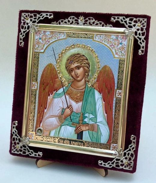 Икона в ассортименте с частицей ладана, бархат с украшениями.