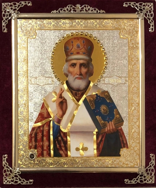 Икона в ассортименте с частицей ладана, бархат с украшениями.