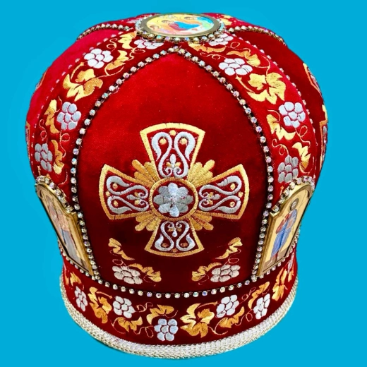 Митра комбинированная парча, бархат вышитая с камнями 58 размер.