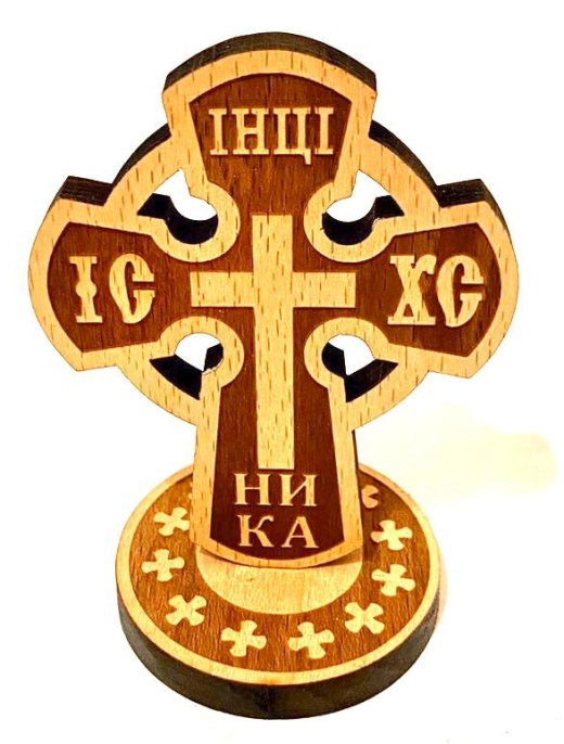 Крест дерево на подставке гравированный 
