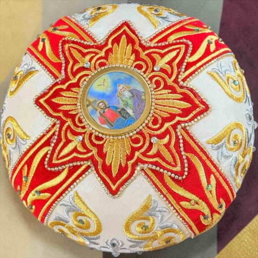 Митра комбинированная парча, бархат вышитая с камнями 58 размер.
